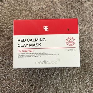 Medicube red calming clay mask